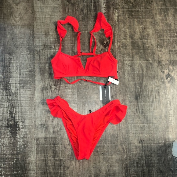 BRAND NEW kendall and kylie bikini - Picture 1 of 2